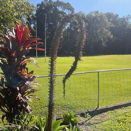 Sunshine Coast Retreat Your Own Private Golf Course Diddillibah Esterno foto