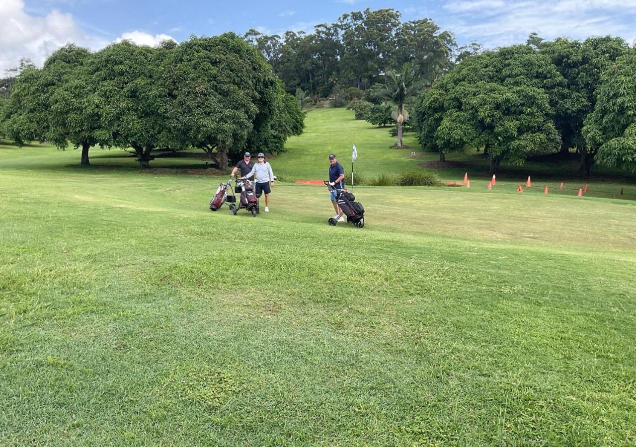 Sunshine Coast Retreat Your Own Private Golf Course Diddillibah Esterno foto