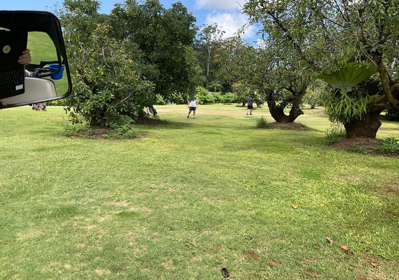 Sunshine Coast Retreat Your Own Private Golf Course Diddillibah Esterno foto
