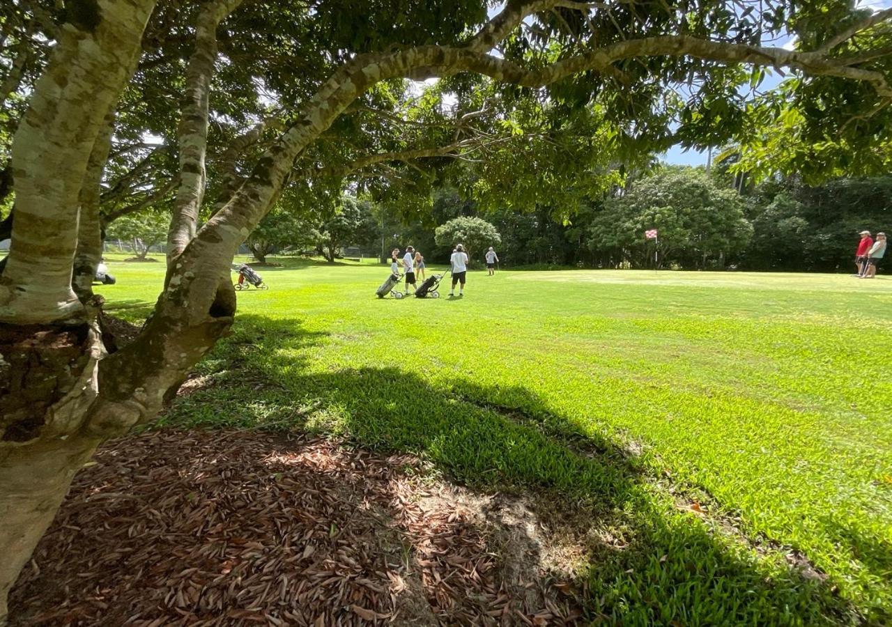 Sunshine Coast Retreat Your Own Private Golf Course Diddillibah Esterno foto